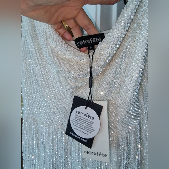 Retrofete white sequen dress... brand new with tags size L but can fit a medium - Picture 2 of 5
